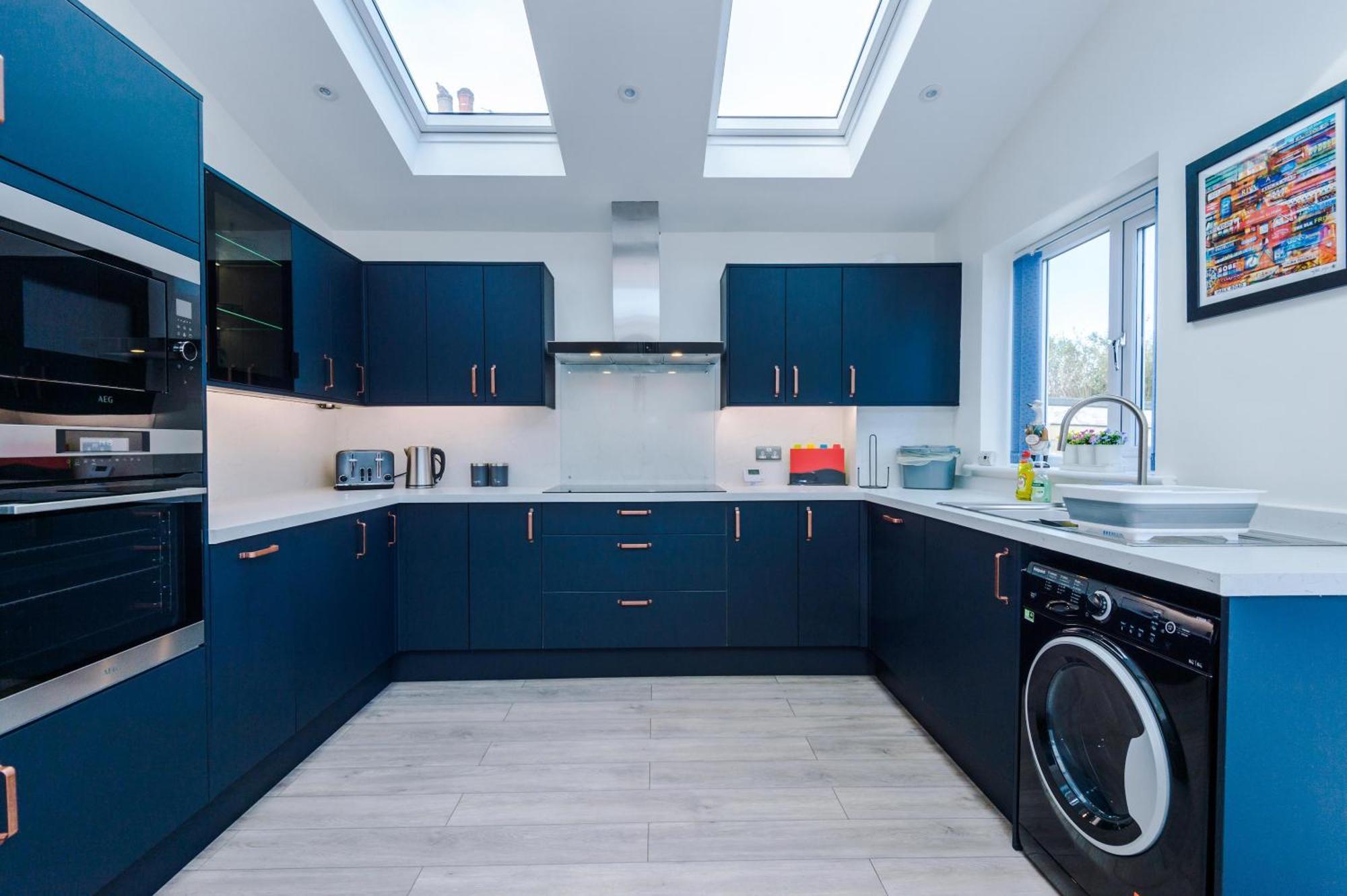 Sandileigh House By Yourstays - Luxurious 3 Bedroom House In 艾纯查姆 外观 照片